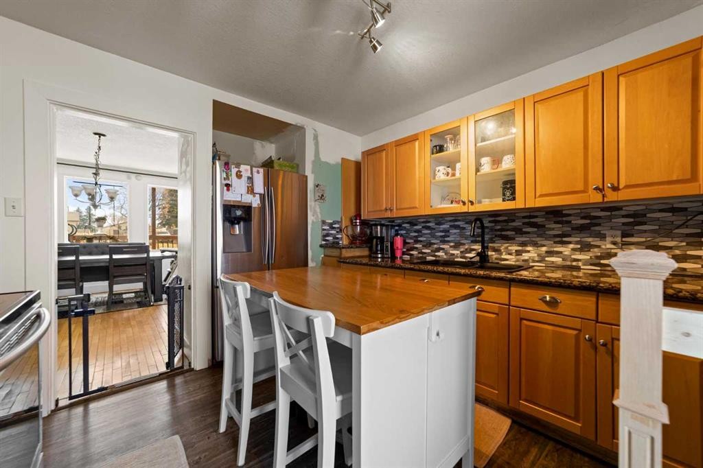 117 James Street, Bittern Lake, AB - Indoor Photo Showing Kitchen