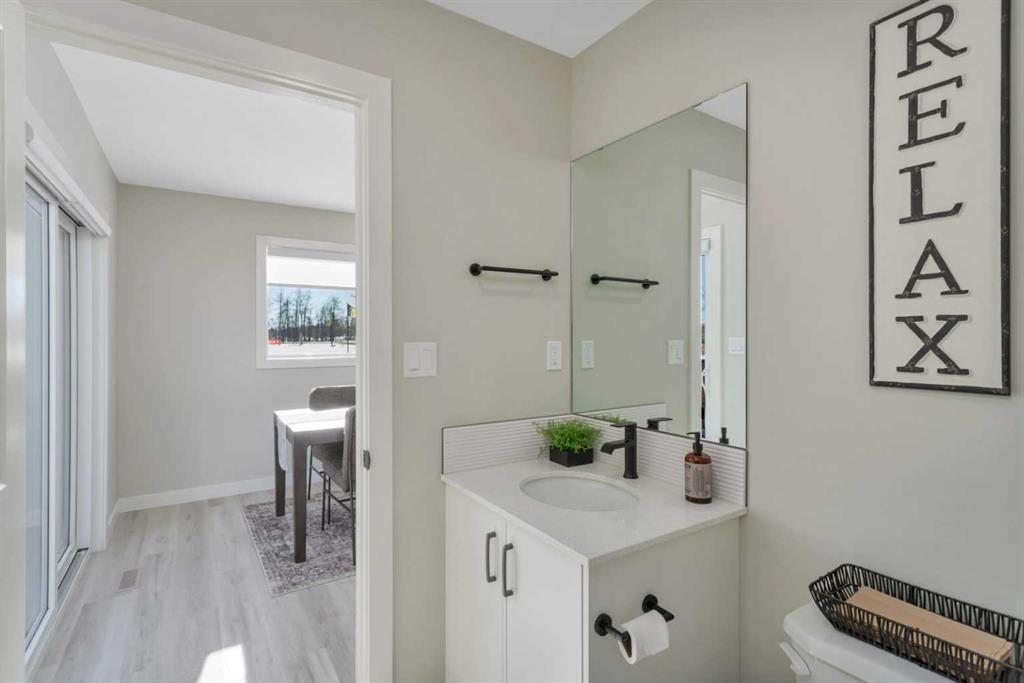 206 Cambridge Way, Sylvan Lake, AB - Indoor Photo Showing Bathroom
