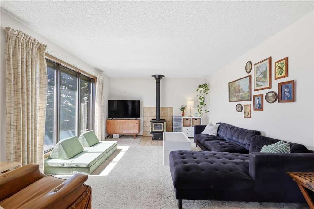49059 Rge Rd 265, Rural Leduc County, AB - Indoor Photo Showing Living Room
