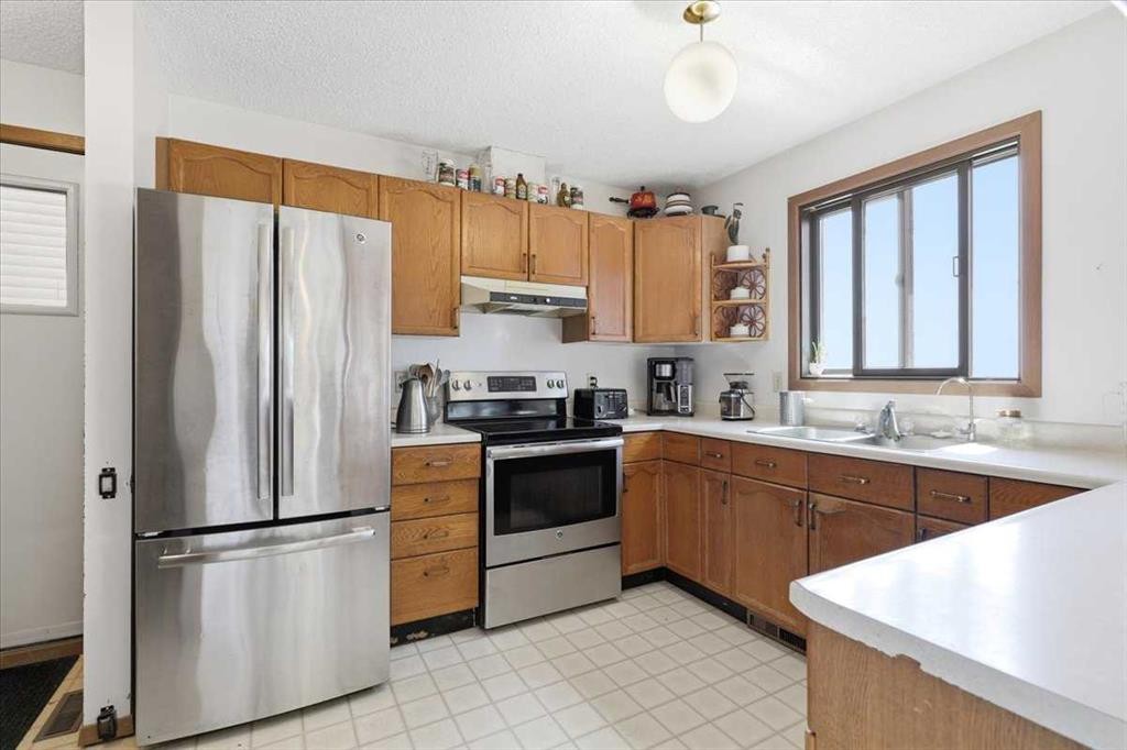 49059 Rge Rd 265, Rural Leduc County, AB - Indoor Photo Showing Kitchen