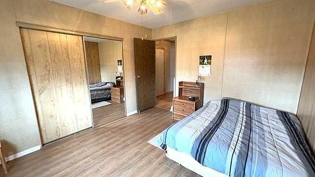 4908 46 Street, Hardisty, AB - Indoor Photo Showing Bedroom