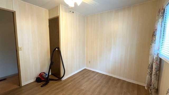 4908 46 Street, Hardisty, AB - Indoor Photo Showing Other Room
