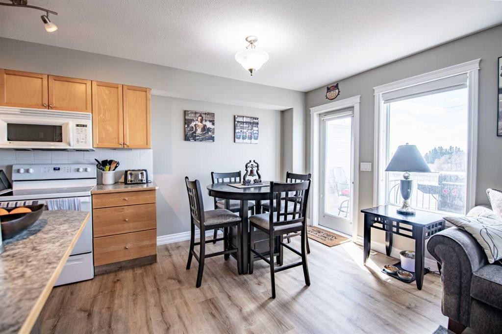 6-2002 22 Avenue, Bowden, AB - Indoor