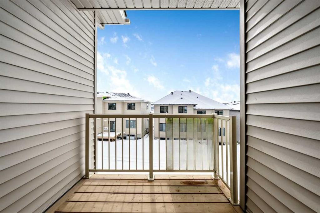 366 Heritage Boulevard, Cochrane, AB - Outdoor With Exterior