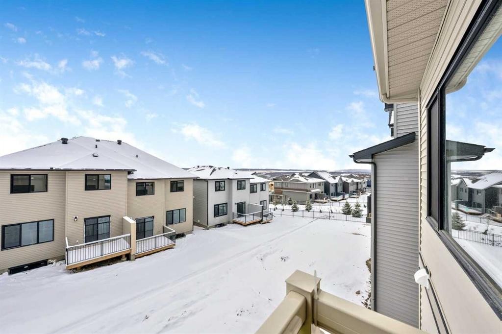 366 Heritage Boulevard, Cochrane, AB - Outdoor With Exterior
