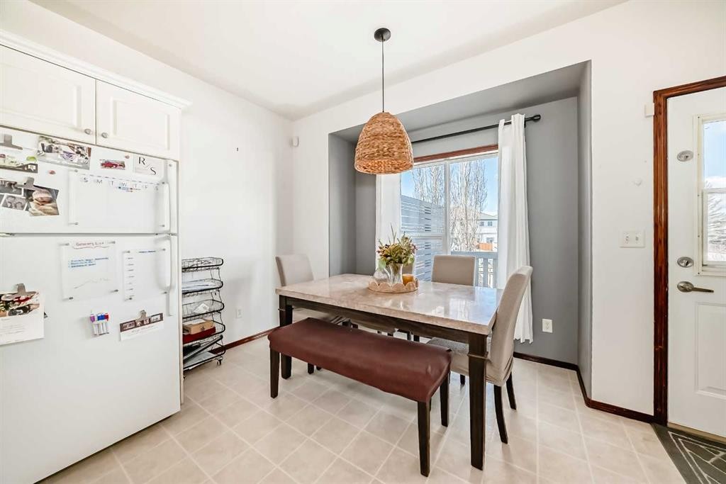 69 Abel Close, Red Deer, AB - Indoor Photo Showing Dining Room