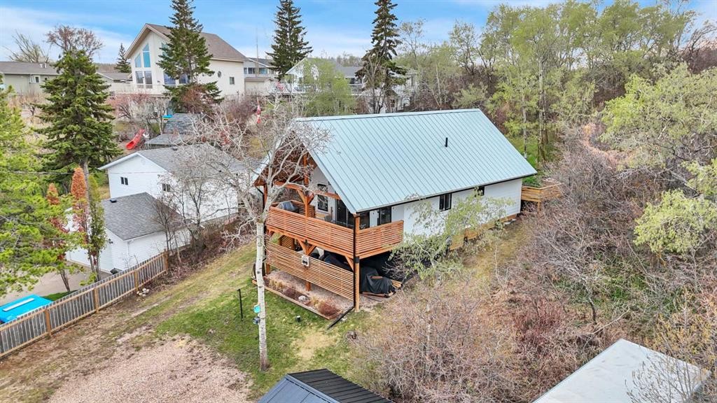 62 Sands Street, Rochon Sands, AB - Outdoor