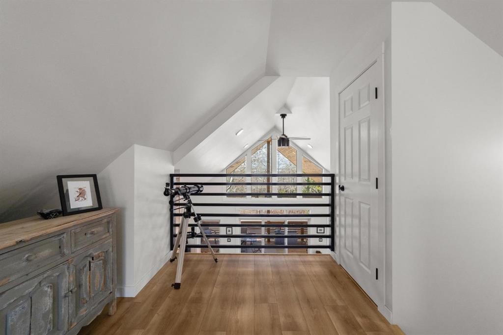 62 Sands Street, Rochon Sands, AB - Indoor Photo Showing Other Room