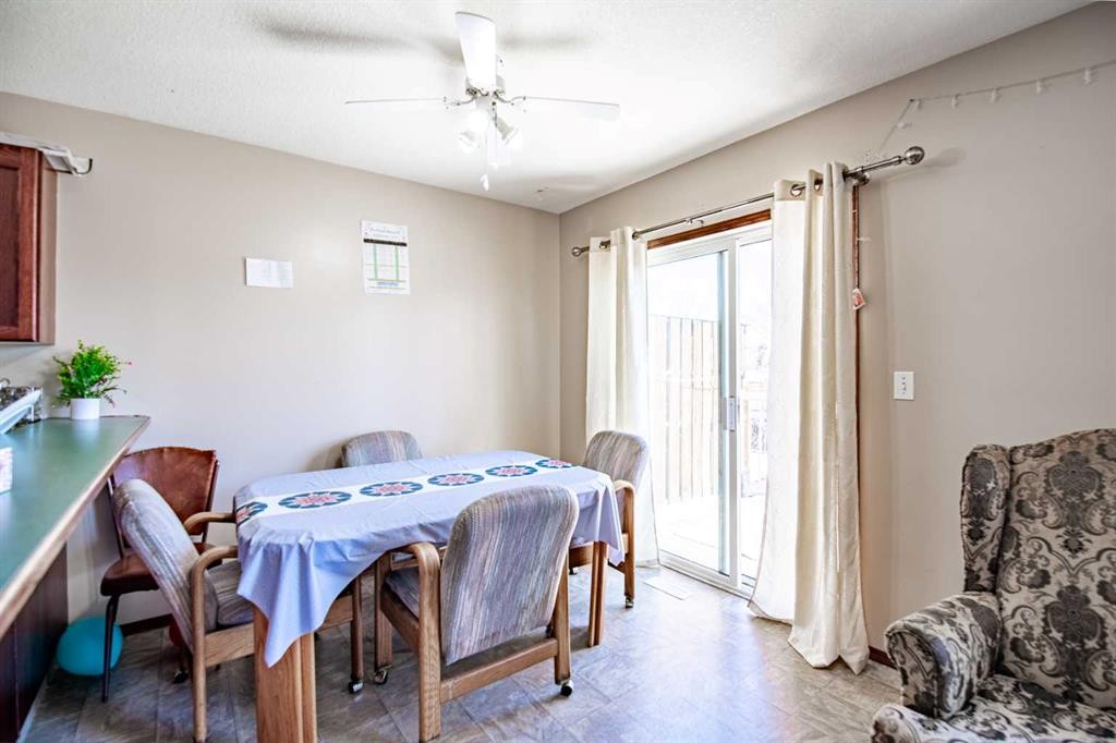 5817 60 Avenue, Red Deer, AB - Indoor Photo Showing Dining Room