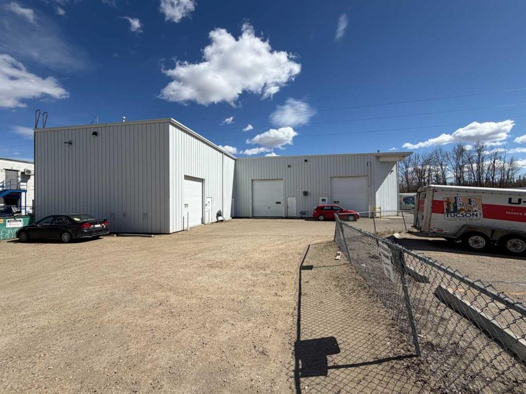 1-3-4768 Riverside Drive, Red Deer, AB