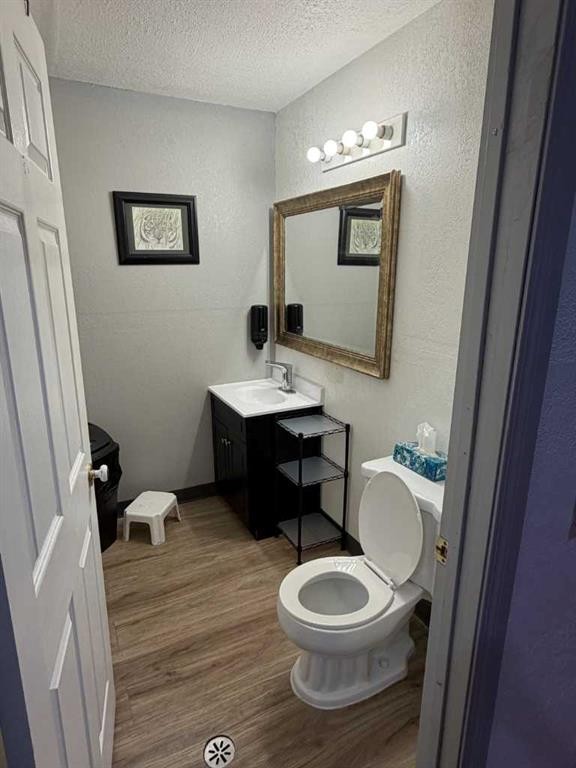 2 & 3-4768 Riverside Drive, Red Deer, AB