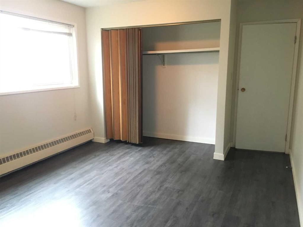 302-27 Bennett Street, Red Deer, AB - Indoor Photo Showing Other Room