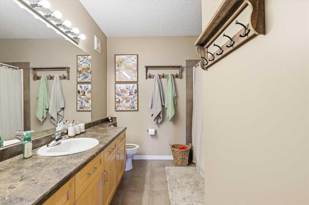 72 Beach Avenue, Itaska Beach, AB - Indoor Photo Showing Bathroom