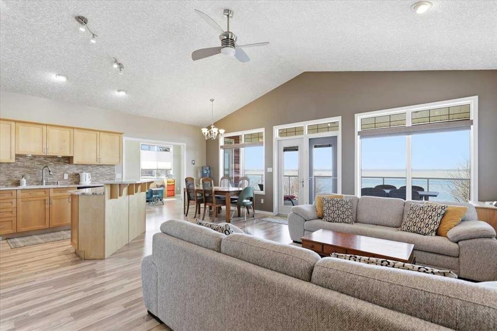 72 Beach Avenue, Itaska Beach, AB - Indoor Photo Showing Living Room