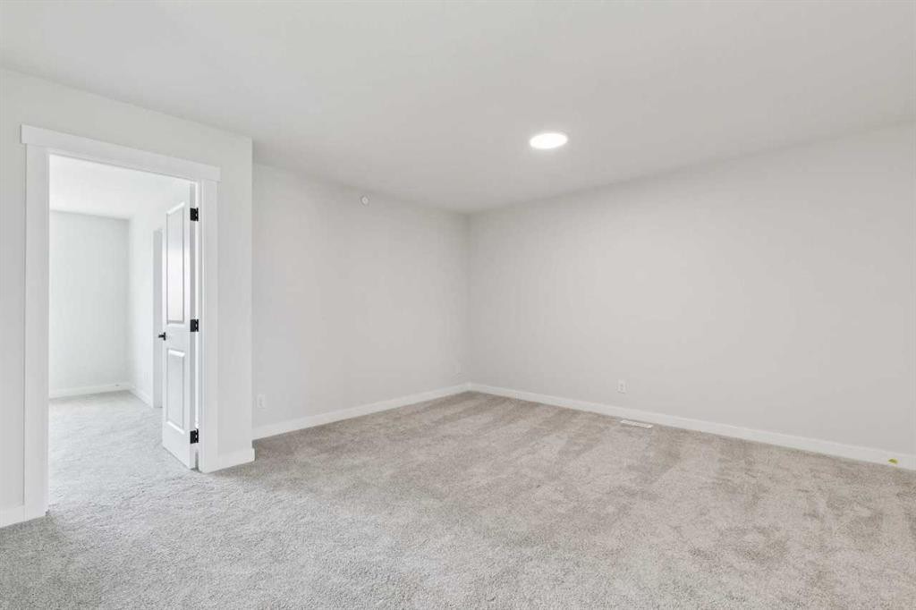 546 Hotchkiss Manor, Calgary, AB - Indoor Photo Showing Other Room