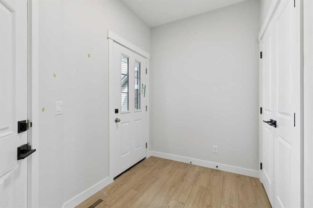 546 Hotchkiss Manor, Calgary, AB - Indoor Photo Showing Other Room