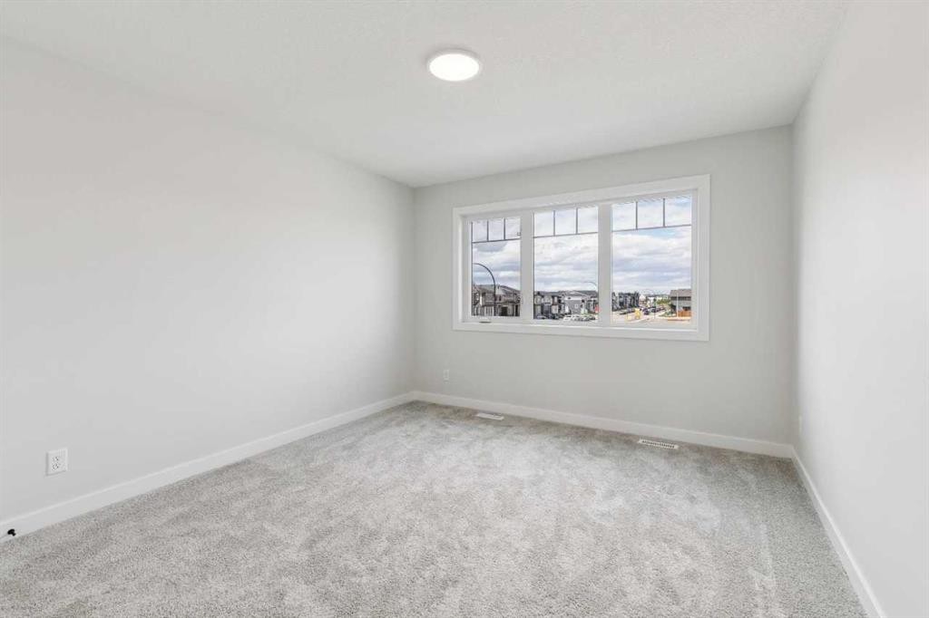 546 Hotchkiss Manor, Calgary, AB - Indoor Photo Showing Other Room