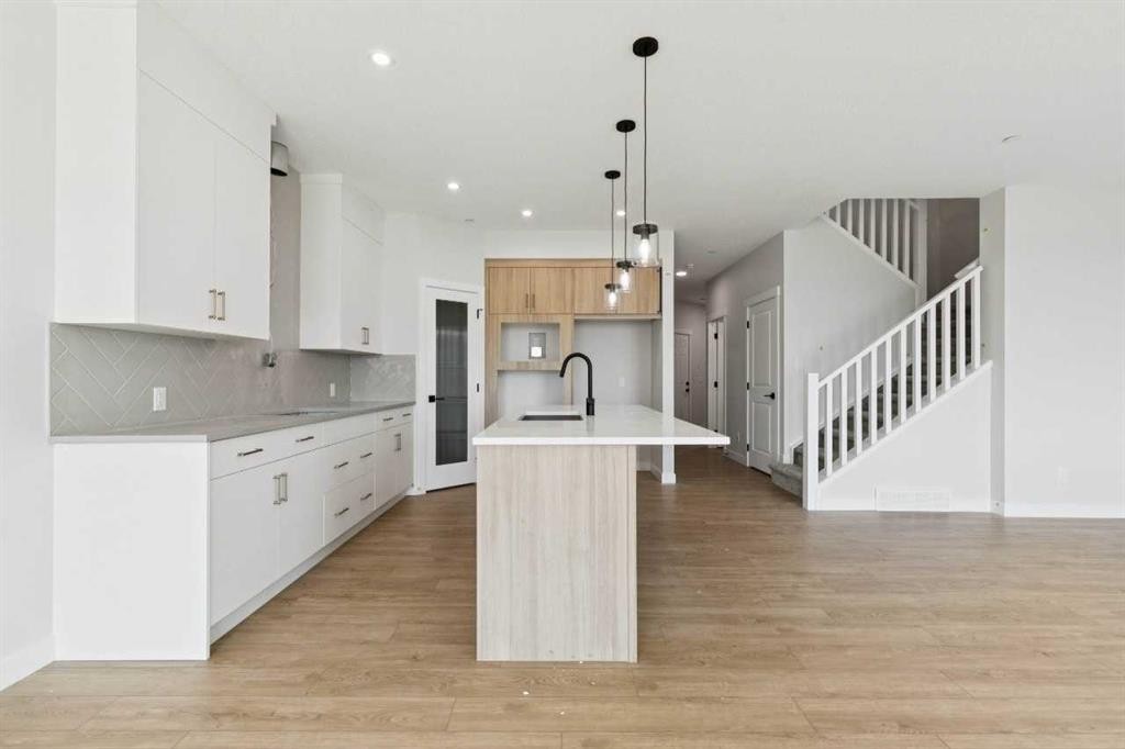 546 Hotchkiss Manor, Calgary, AB - Indoor Photo Showing Kitchen With Upgraded Kitchen