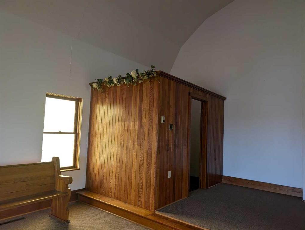 404 Hillside Avenue, Carbon, AB