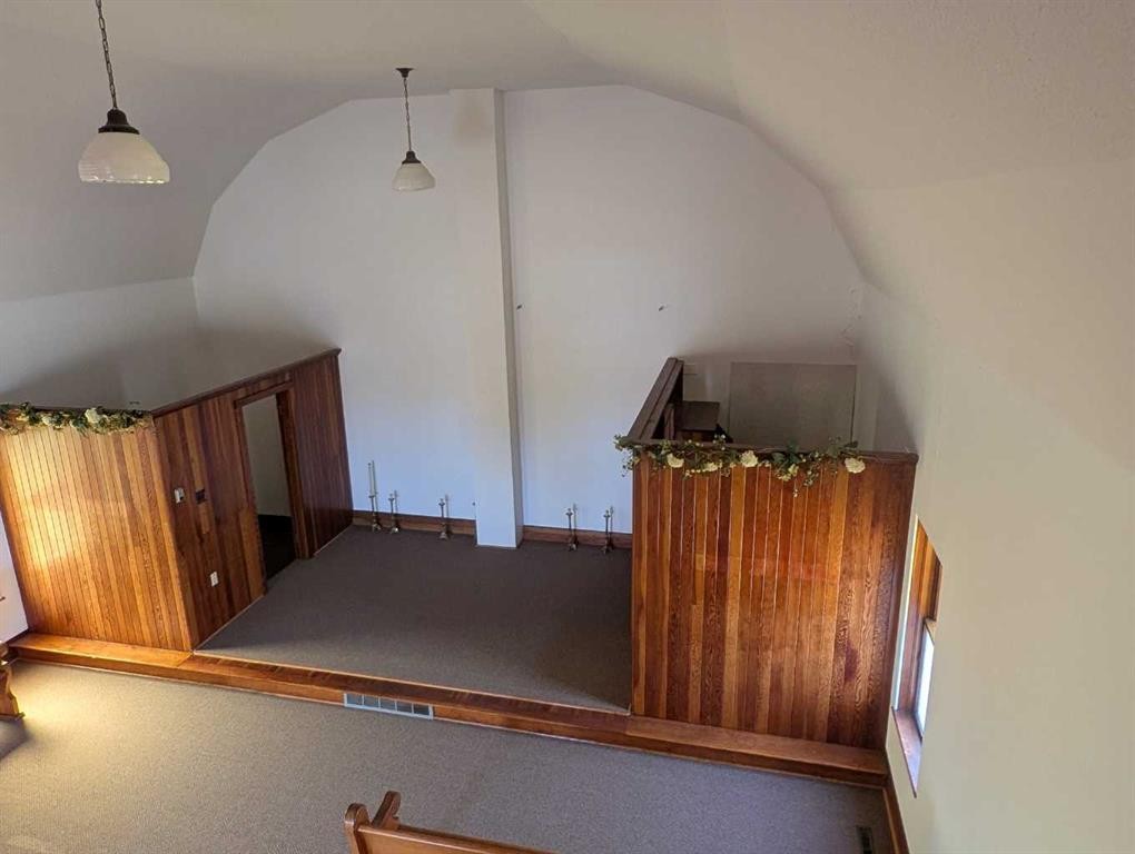 404 Hillside Avenue, Carbon, AB