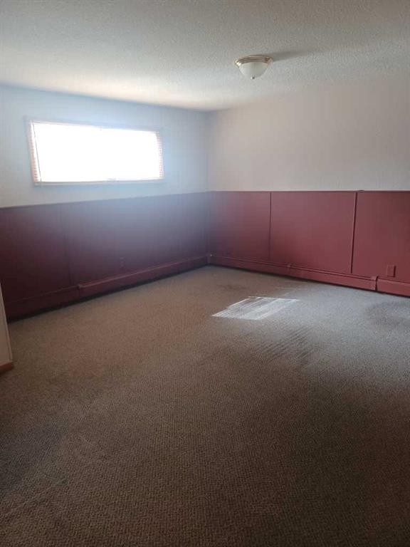 33 Forest Drive, Sylvan Lake, AB - Indoor Photo Showing Other Room