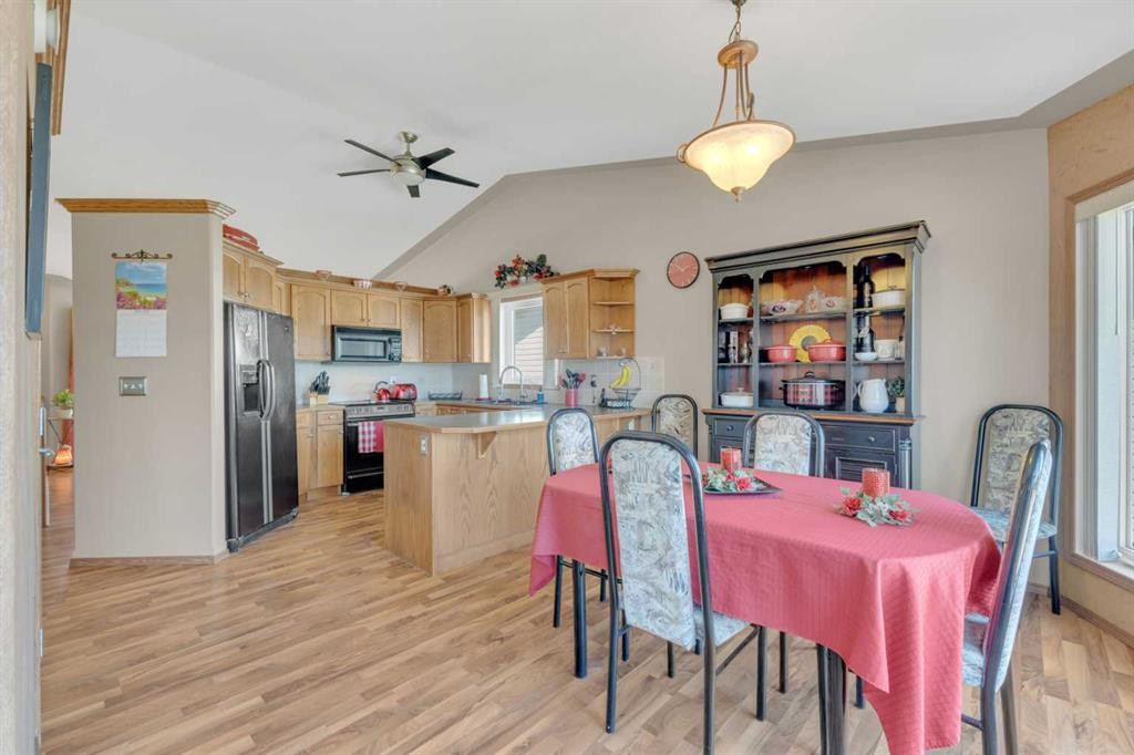19 Heenan Crescent, Sylvan Lake, AB - Indoor