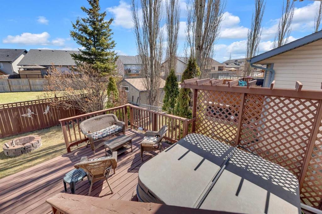 19 Heenan Crescent, Sylvan Lake, AB - Outdoor With Deck Patio Veranda With Exterior