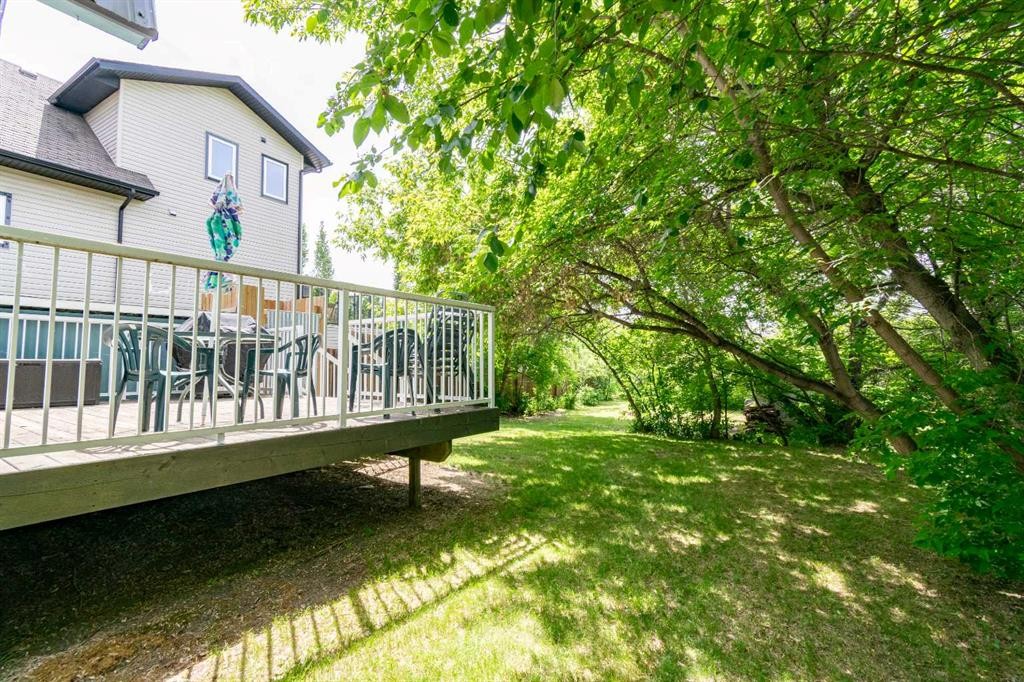 19 4 Street, White Sands, AB