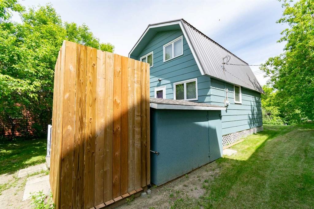 19 4 Street, White Sands, AB