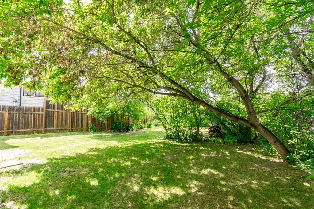 19 4 Street, White Sands, AB