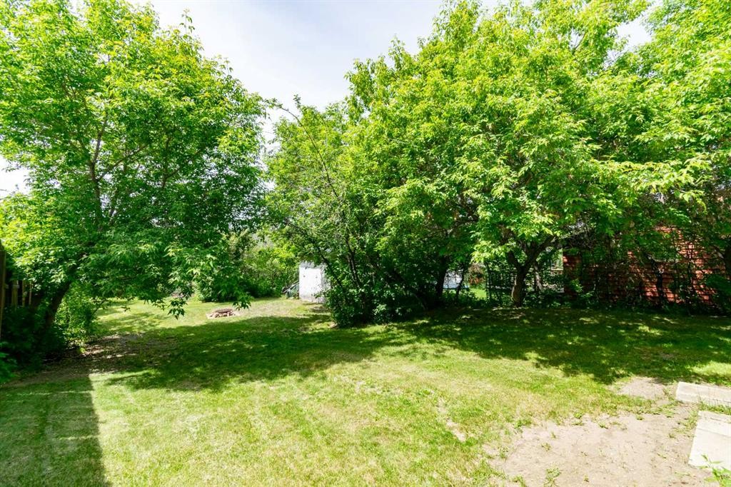 19 4 Street, White Sands, AB