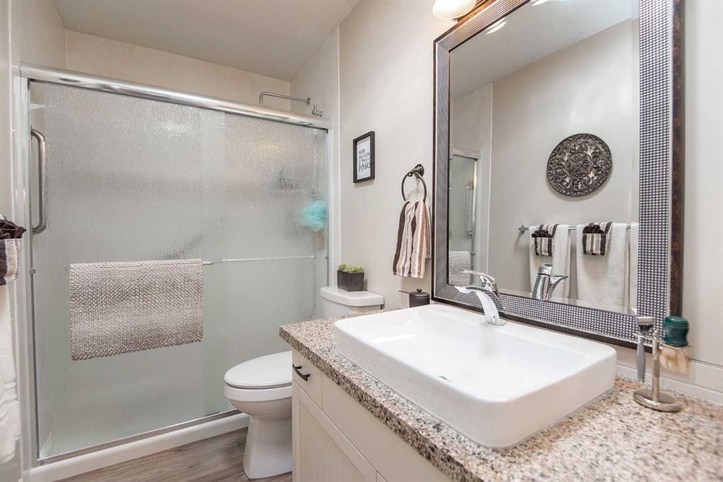 238 Ebert Close, Red Deer, AB - Indoor Photo Showing Bathroom