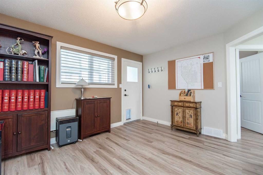 238 Ebert Close, Red Deer, AB - Indoor Photo Showing Other Room