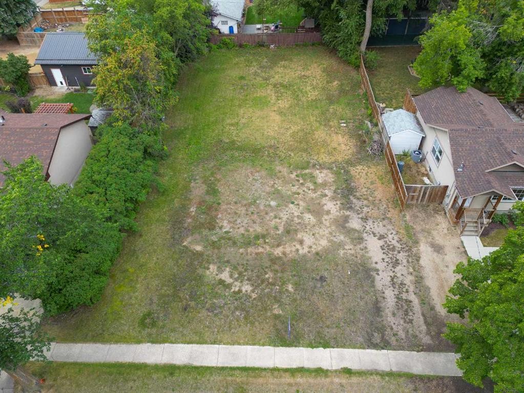 3512 43 Avenue, Red Deer, AB