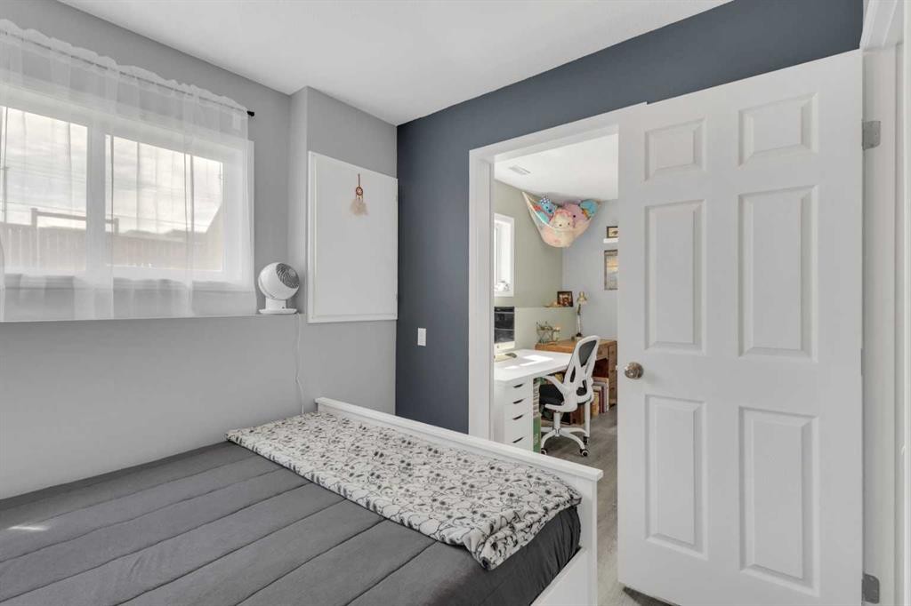 4929 Womacks Road, Blackfalds, AB - Indoor Photo Showing Other Room