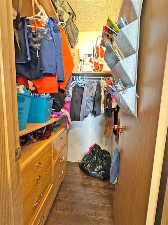 4804 Landsdown Avenue, Blackfalds, AB - Indoor With Storage