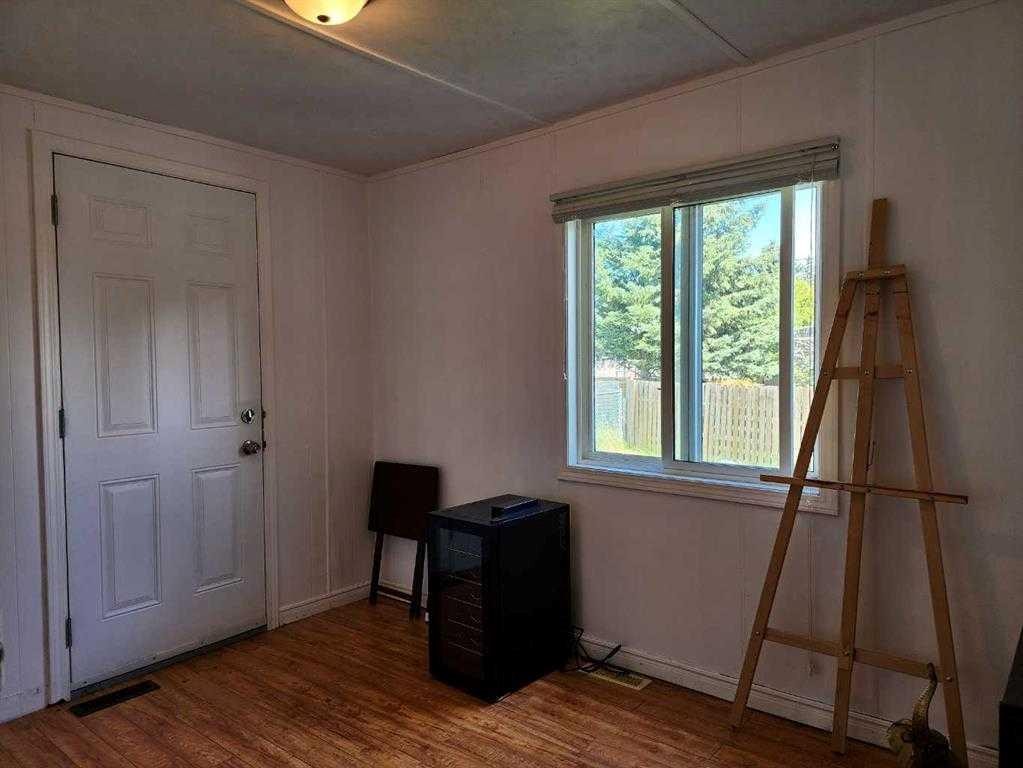 D9-5500 Womacks, Blackfalds, AB