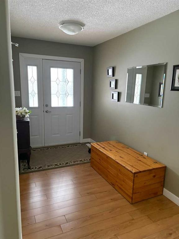 2987 Calling Lake Drive, Calling Lake, AB - Indoor Photo Showing Other Room