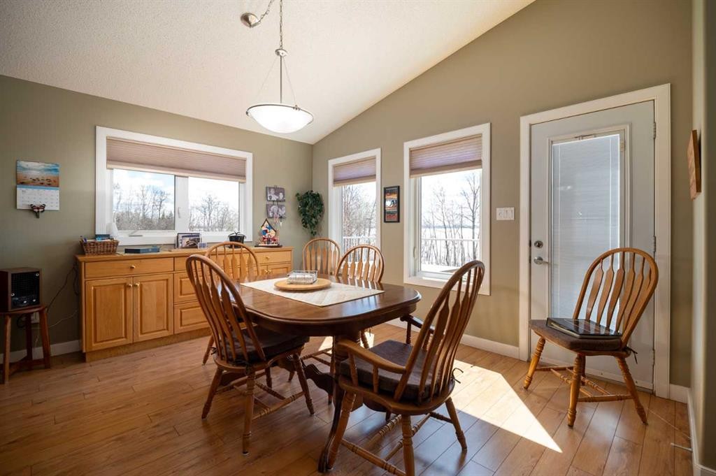 2987 Calling Lake Drive, Calling Lake, AB - Indoor Photo Showing Dining Room