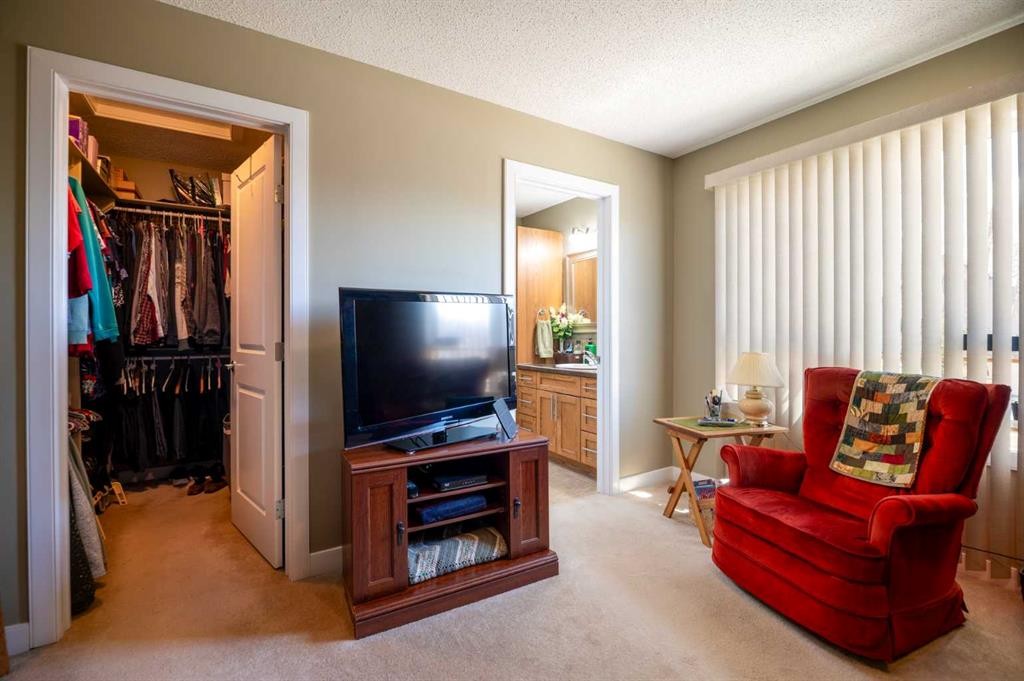 2987 Calling Lake Drive, Calling Lake, AB - Indoor Photo Showing Other Room