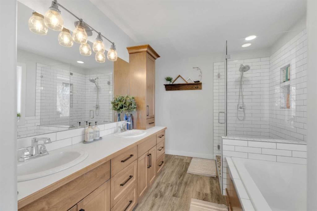 39505 Range Road 252, Rural Lacombe County, AB - Indoor Photo Showing Bathroom