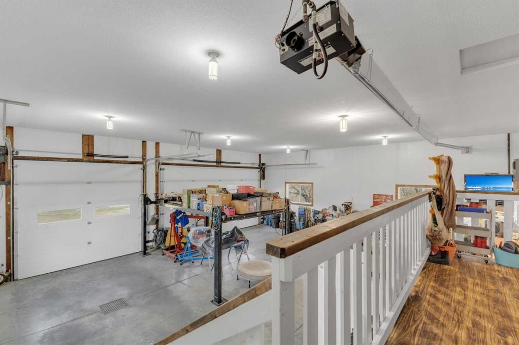 39505 Range Road 252, Rural Lacombe County, AB - Indoor Photo Showing Garage