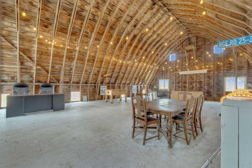 39505 Range Road 252, Rural Lacombe County, AB - Indoor