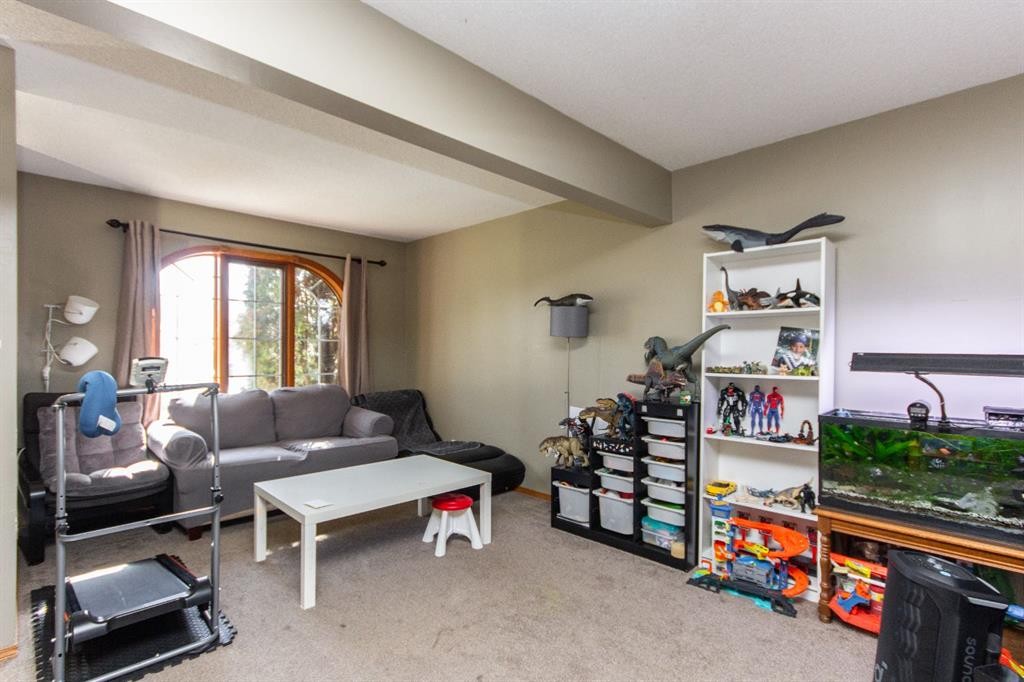 16 Davis Close, Red Deer, AB - Indoor