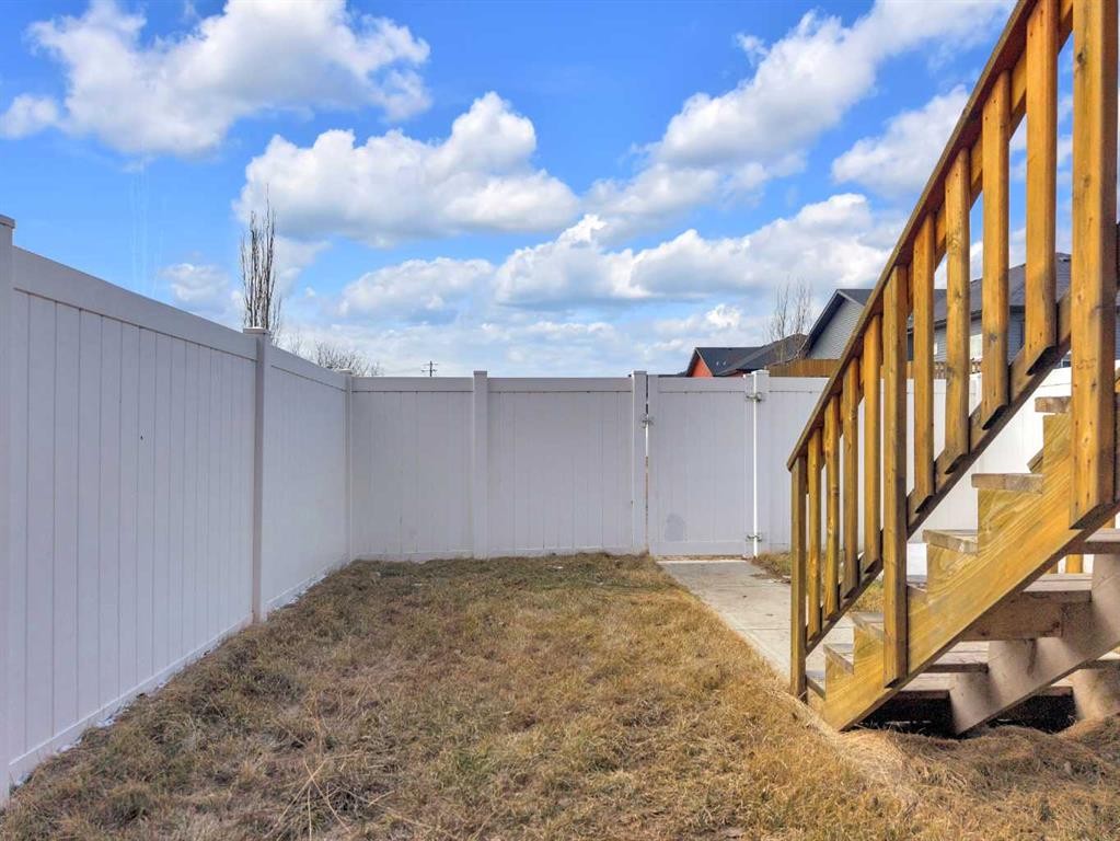 149 Hawkridge Boulevard, Penhold, AB - Outdoor