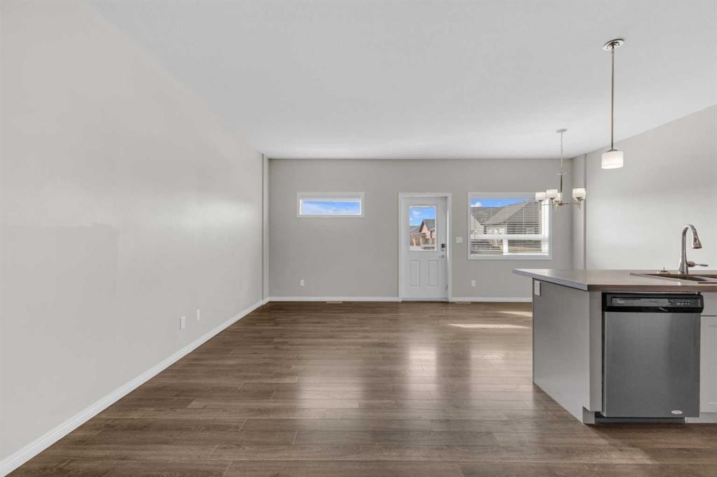 149 Hawkridge Boulevard, Penhold, AB - Indoor