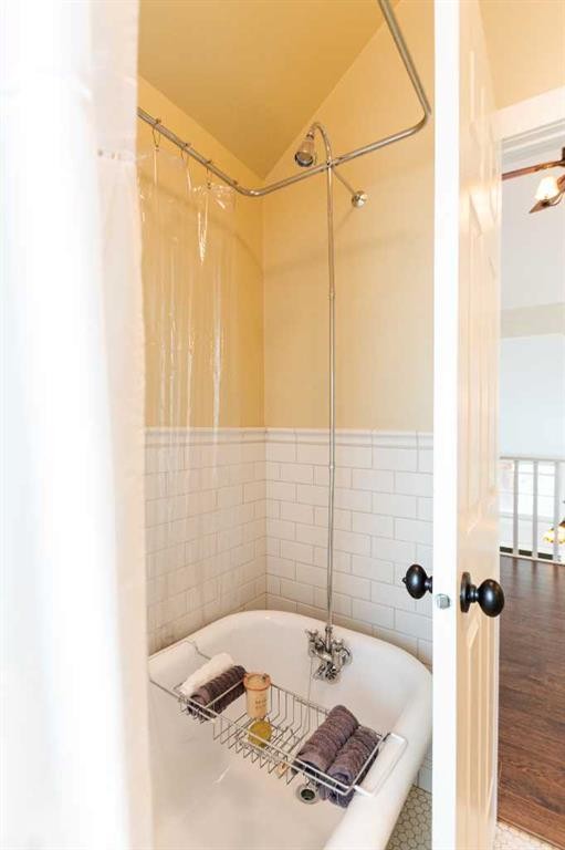 36 Lakeview Avenue, White Sands, AB - Indoor Photo Showing Bathroom