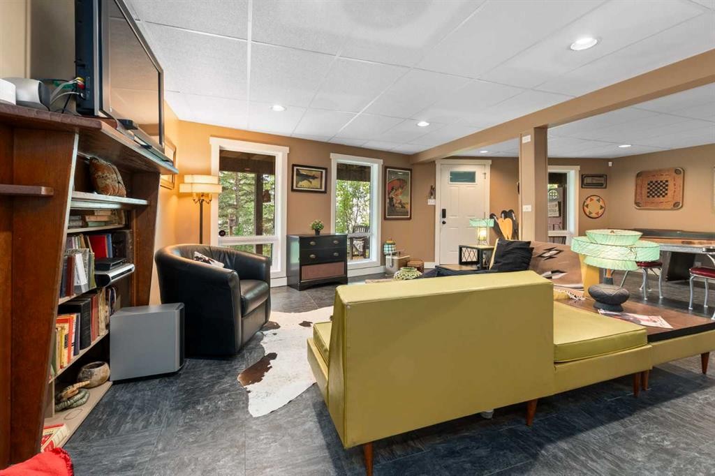 36 Lakeview Avenue, White Sands, AB - Indoor
