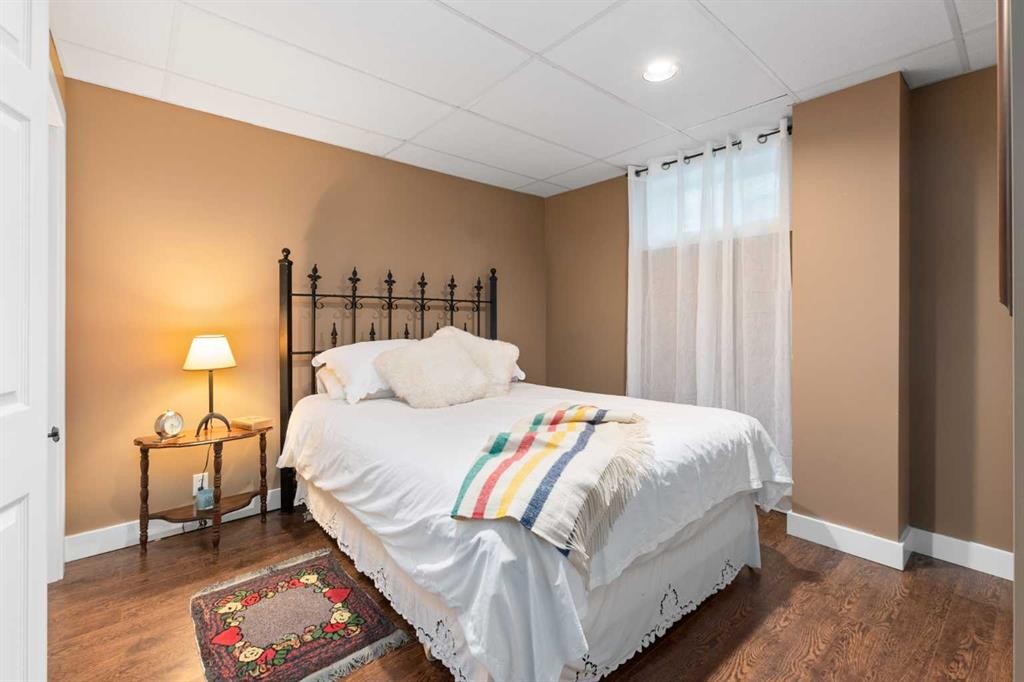 36 Lakeview Avenue, White Sands, AB - Indoor Photo Showing Bedroom