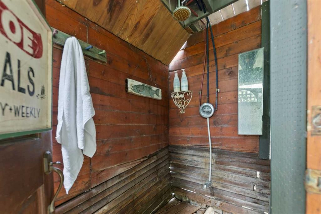 36 Lakeview Avenue, White Sands, AB - Indoor Photo Showing Other Room
